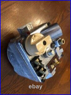 Carrier, Bryant & Payne Gas Valve Part # 301273-702 Model # 646A-X