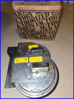 HK06WC077 Carrier Bryant Payne Vacuum Switch For Two Stage Gas Furnace HK06WC077 Carrier Bryant Payne Vacuum Switch For Two Stage Gas Furnace